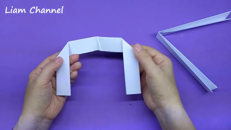 cách gấp súng bằng giấy bước 6